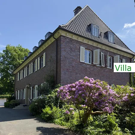 Luxury Emg - Historische Mit Sauna, Spa, Garten & Grossem Essbereich Fuer Bis Zu 22 Personen