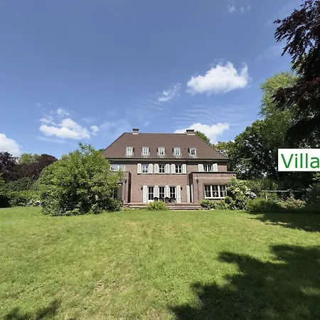 Villa Luxury Emg - Historische Mit Sauna, Spa, Garten & Grossem Essbereich Fuer Bis Zu 22 Personen *