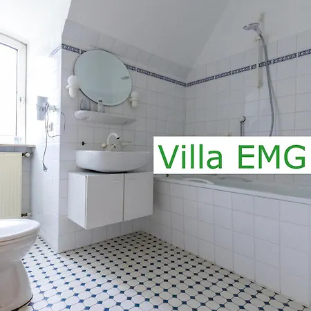 Luxury Emg - Historische Mit Sauna, Spa, Garten & Grossem Essbereich Fuer Bis Zu 22 Personen Steinfurt