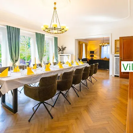 Villa Luxury Emg - Historische Mit Sauna, Spa, Garten & Grossem Essbereich Fuer Bis Zu 22 Personen
