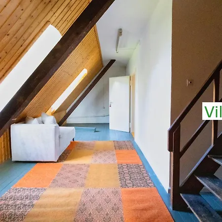 Luxury Emg - Historische Mit Sauna, Spa, Garten & Grossem Essbereich Fuer Bis Zu 22 Personen *