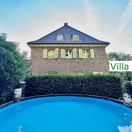 Luxury Emg - Historische Mit Sauna, Spa, Garten & Grossem Essbereich Fuer Bis Zu 22 Personen Villa *