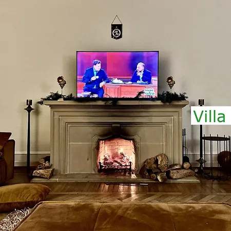 Luxury Emg - Historische Mit Sauna, Spa, Garten & Grossem Essbereich Fuer Bis Zu 22 Personen Villa