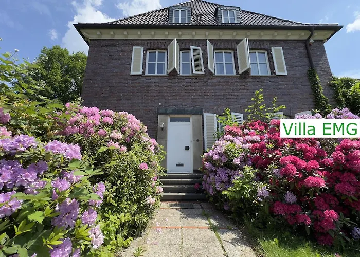 Villa Luxury Emg - Historische Mit Sauna, Spa, Garten & Grossem Essbereich Fuer Bis Zu 22 Personen Steinfurt