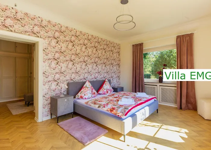 Luxury Emg - Historische Mit Sauna, Spa, Garten & Grossem Essbereich Fuer Bis Zu 22 Personen Steinfurt