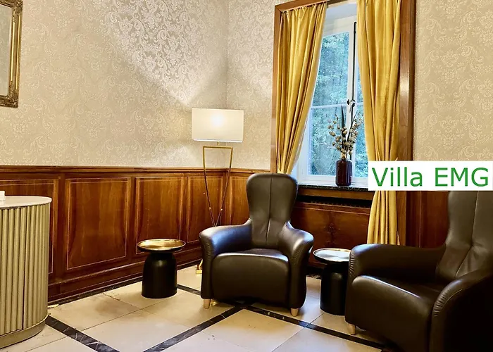 Luxury Emg - Historische Mit Sauna, Spa, Garten & Grossem Essbereich Fuer Bis Zu 22 Personen Villa *